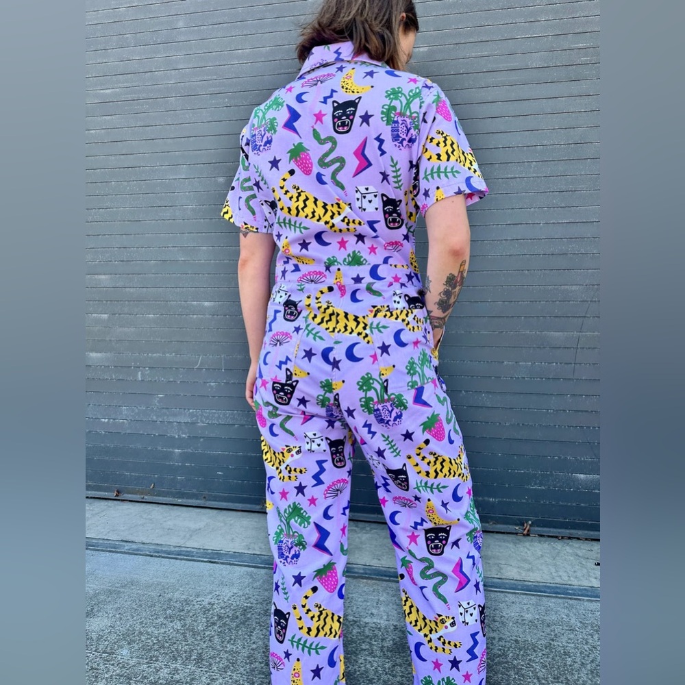 Nooworks Coveralls by Amy Hastings. Fun and dynamic patterns. Size Medium. NWT. - Picture 15 of 15